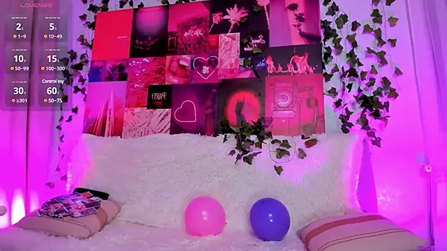 Snapshot of Kate_Burleskk chatting on March 22, 2025, 2:37 am Kate Burleskk online show from March 22, 2025, 2:37 am