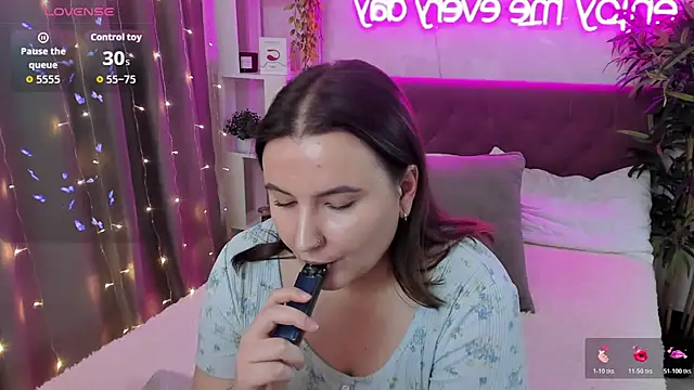 FeralPeach online show from January 8, 2026, 10:32 am