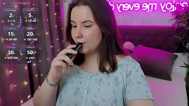 FeralPeach online show from March 27, 2026, 8:37 am