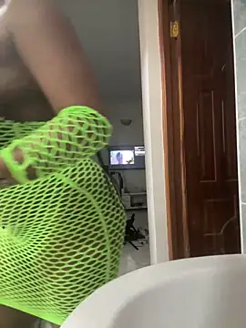 Snapshot of Rose_berry chatting on October 19, 2025, 6:16 am Rose berry online show from October 19, 2025, 6:16 am