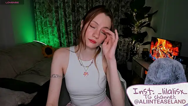 Snapshot of Alyssa_Smitt chatting on July 6, 2026, 1:12 am Alyssa Smitt online show from July 6, 2026, 1:12 am