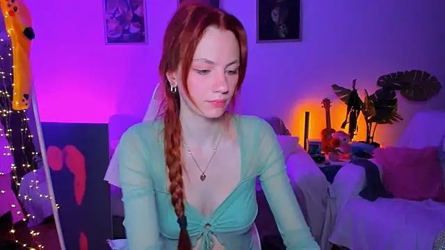 Alyssa Smitt online show from October 27, 2025, 6:53 pm