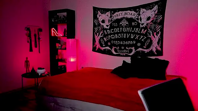 Magic Allie online show from April 6, 2026, 8:10 pm