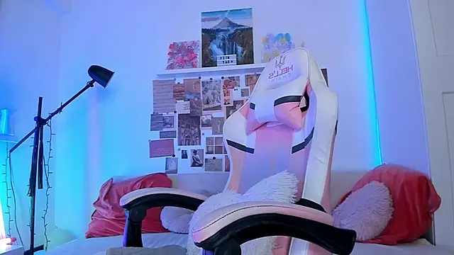 Snapshot of Mia_Madden chatting on September 18, 2025, 3:42 am Mia Madden online show from September 18, 2025, 3:42 am