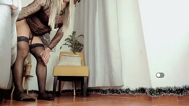 stefany sexy  online show from March 8, 2026, 3:10 am