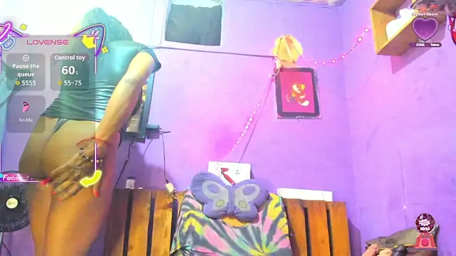 Snapshot of sexy-Bunny chatting on May 17, 2026, 9:15 pm sexy-Bunny online show from May 17, 2026, 9:15 pm