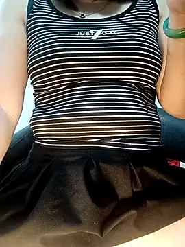 Snapshot of Rose_DiDi chatting on March 22, 2025, 1:11 am Rose DiDi online show from March 22, 2025, 1:11 am