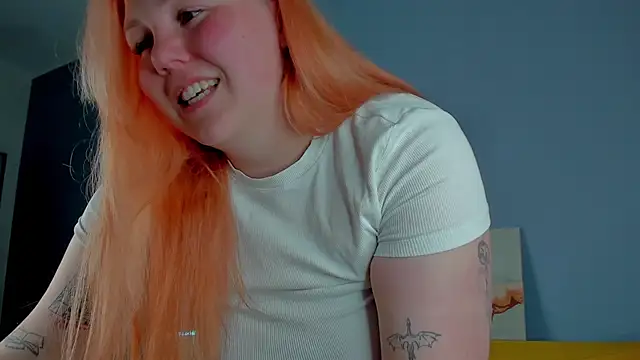 Snapshot of Ruth_Oliver chatting on September 19, 2025, 8:18 am Ruth Oliver online show from September 19, 2025, 8:18 am