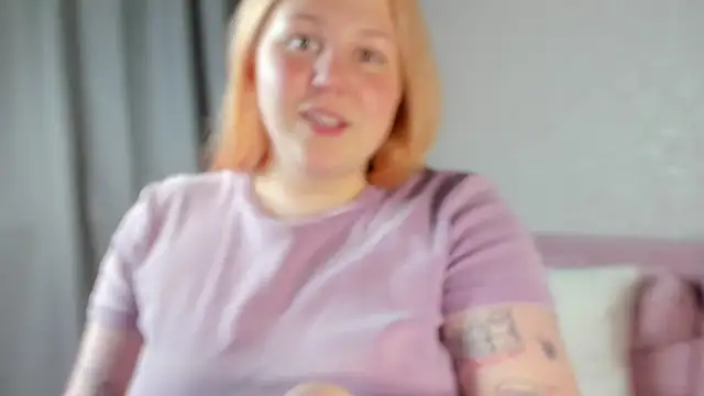 Snapshot of Ruth_Oliver chatting on October 15, 2025, 1:15 am Ruth Oliver online show from October 15, 2025, 1:15 am