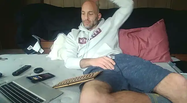 Snapshot of Disdikisgr8x5 chatting on March 2, 2025, 9:30 pm Disdikisgr8x5 online show from March 2, 2025, 9:30 pm