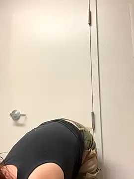 Snapshot of SafeinouterSpace chatting on October 1, 2025, 7:46 am SafeinouterSpace online show from October 1, 2025, 7:46 am