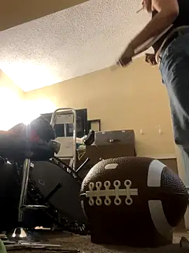 Snapshot of SafeinouterSpace chatting on October 2, 2025, 8:40 am SafeinouterSpace online show from October 2, 2025, 8:40 am