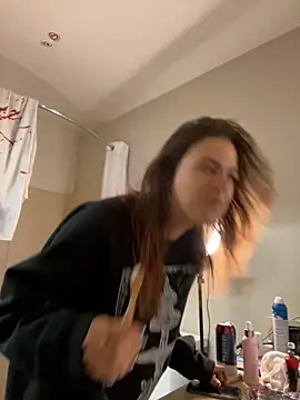 Snapshot of SafeinouterSpace chatting on October 17, 2025, 9:38 pm SafeinouterSpace online show from October 17, 2025, 9:38 pm