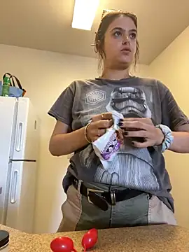 Snapshot of SafeinouterSpace chatting on October 1, 2025, 8:35 pm SafeinouterSpace online show from October 1, 2025, 8:35 pm