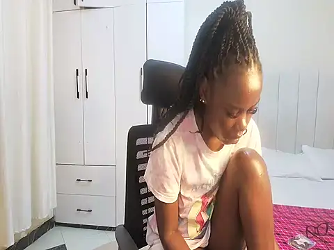 chloe desire1 online show from April 19, 2026, 4:57 am