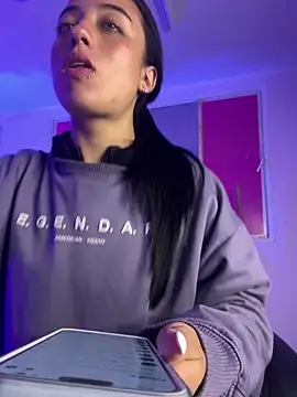 Snapshot of Ady_18 chatting on February 24, 2026, 8:10 pm Ady 18 online show from February 24, 2026, 8:10 pm