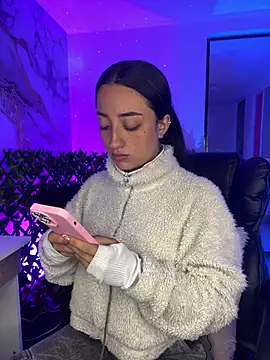 Snapshot of Ady_18 chatting on February 18, 2026, 8:49 pm Ady 18 online show from February 18, 2026, 8:49 pm