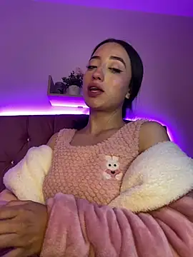Ady 18 online show from March 13, 2025, 1:43 am