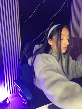 Ady 18 online show from November 18, 2025, 8:56 pm