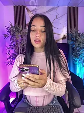 Snapshot of Ady_18 chatting on February 1, 2026, 7:23 pm Ady 18 online show from February 1, 2026, 7:23 pm