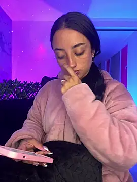 Snapshot of Ady_18 chatting on February 17, 2026, 9:12 pm Ady 18 online show from February 17, 2026, 9:12 pm