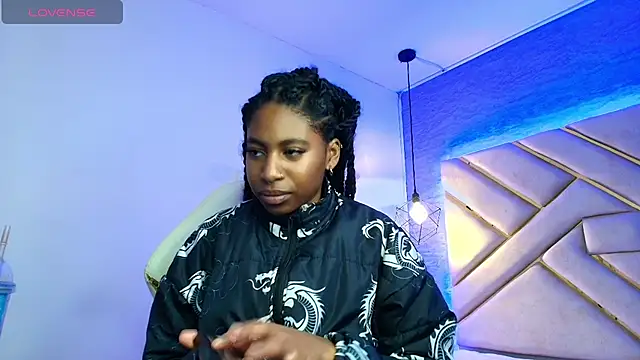 Queen perla  online show from March 20, 2025, 5:36 pm