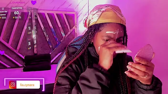 Queen perla  online show from October 4, 2025, 11:34 am