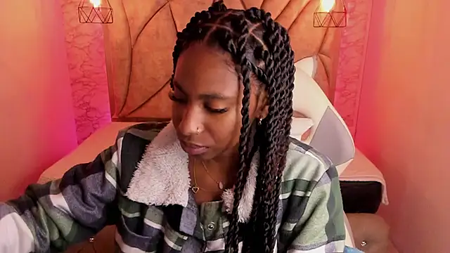 Queen perla  online show from February 27, 2025, 12:23 pm