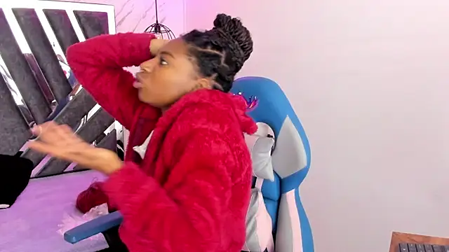 Snapshot of Queen_perla_ chatting on November 14, 2025, 11:47 am Queen perla online show from November 14, 2025, 11:47 am