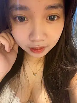 Hotellinh12 online show from October 4, 2025, 1:12 pm