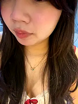 Hotellinh12 online show from October 18, 2025, 4:53 pm