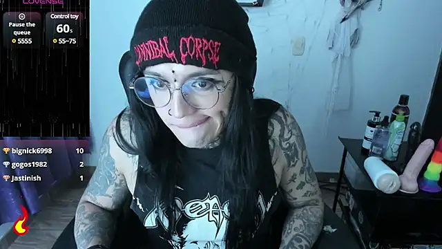 Goth ink online show from March 14, 2025, 4:43 am