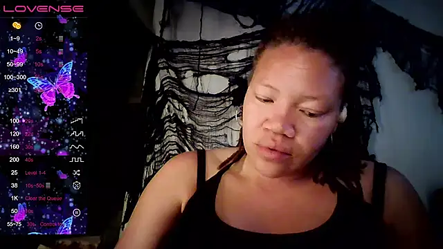 Milfshakecafe online show from October 9, 2025, 2:28 pm