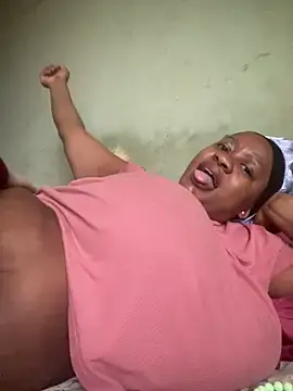 Chubbykarisma27 online show from November 16, 2025, 8:19 am