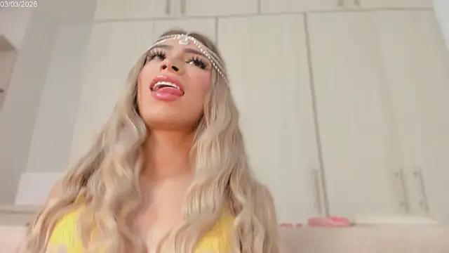 Snapshot of Angel_camm chatting on March 3, 2026, 1:40 pm Angel camm online show from March 3, 2026, 1:40 pm