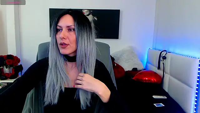 EvelynQueenn online show from February 28, 2025, 6:32 am
