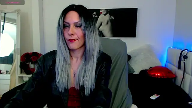 EvelynQueenn online show from February 24, 2025, 4:49 am