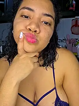 Watagatapitusberry1 online show from December 18, 2025, 11:52 pm