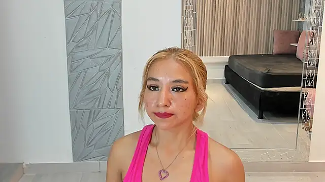 agatadelphine online show from September 20, 2025, 1:16 pm