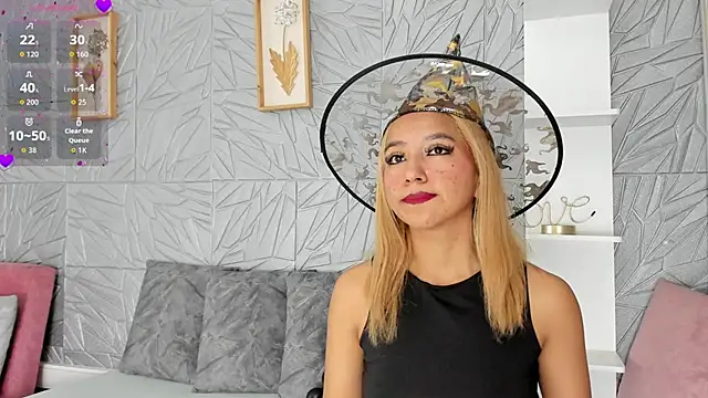 agatadelphine online show from October 15, 2025, 1:08 pm