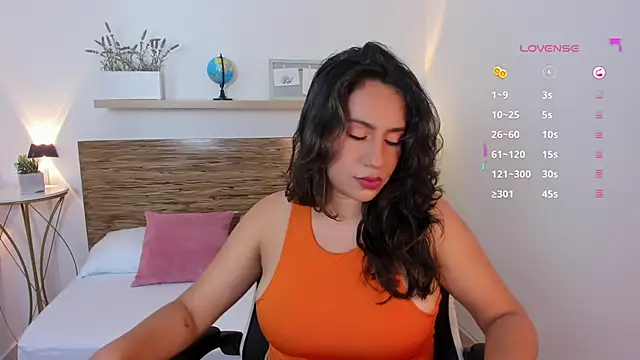 Snapshot of ally_muller_ chatting on February 26, 2025, 7:53 pm ally muller online show from February 26, 2025, 7:53 pm