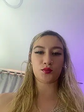 MaryDeniro online show from May 7, 2026, 5:16 pm
