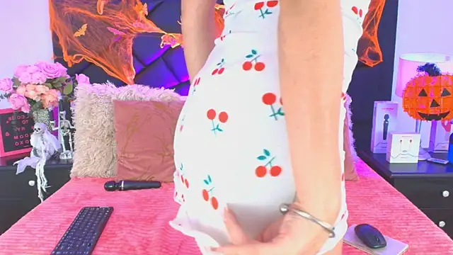 Snapshot of MaryDeniro chatting on October 29, 2025, 8:08 pm MaryDeniro online show from October 29, 2025, 8:08 pm