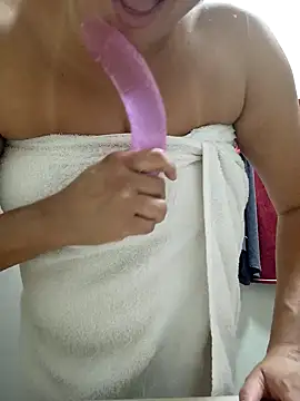 lovelyjhessy online show from March 19, 2025, 12:04 am