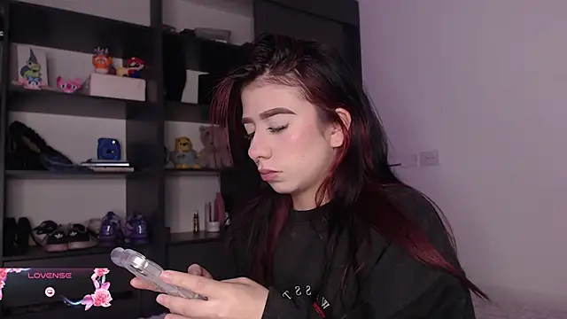 Snapshot of Your_rosalie chatting on October 4, 2025, 4:25 am Your rosalie online show from October 4, 2025, 4:25 am