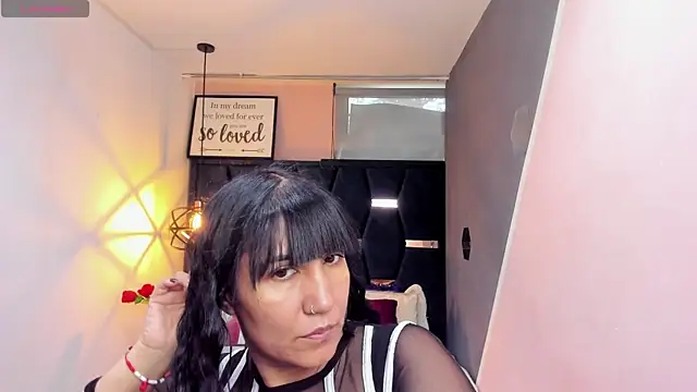 Snapshot of GiaFox_ chatting on October 24, 2025, 1:10 pm GiaFox  online show from October 24, 2025, 1:10 pm