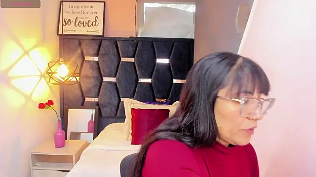 Snapshot of GiaFox_ chatting on October 23, 2025, 1:54 pm GiaFox  online show from October 23, 2025, 1:54 pm