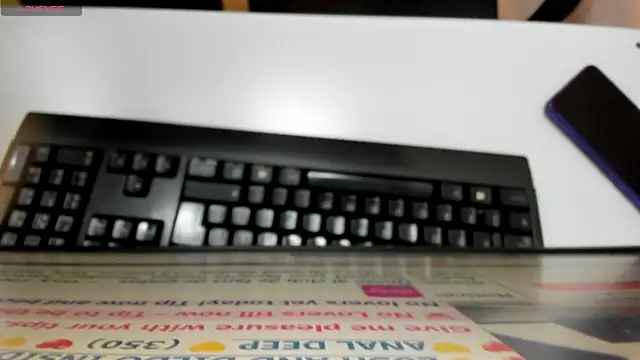 Snapshot of GiaFox_ chatting on October 17, 2025, 3:54 am GiaFox  online show from October 17, 2025, 3:54 am