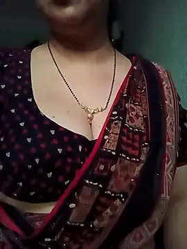 Snapshot of Rosy-B chatting on December 16, 2025, 12:37 am Rosy-B online show from December 16, 2025, 12:37 am