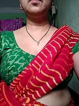 Snapshot of Rosy-B chatting on November 10, 2025, 12:37 am Rosy-B online show from November 10, 2025, 12:37 am